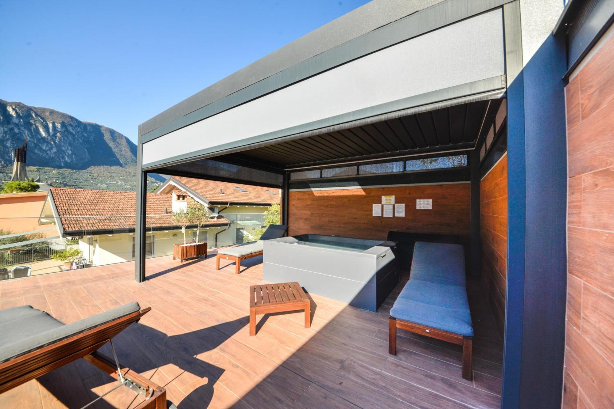 Garda Family & Solarium Lägenhet Riva del Garda Exteriör bild