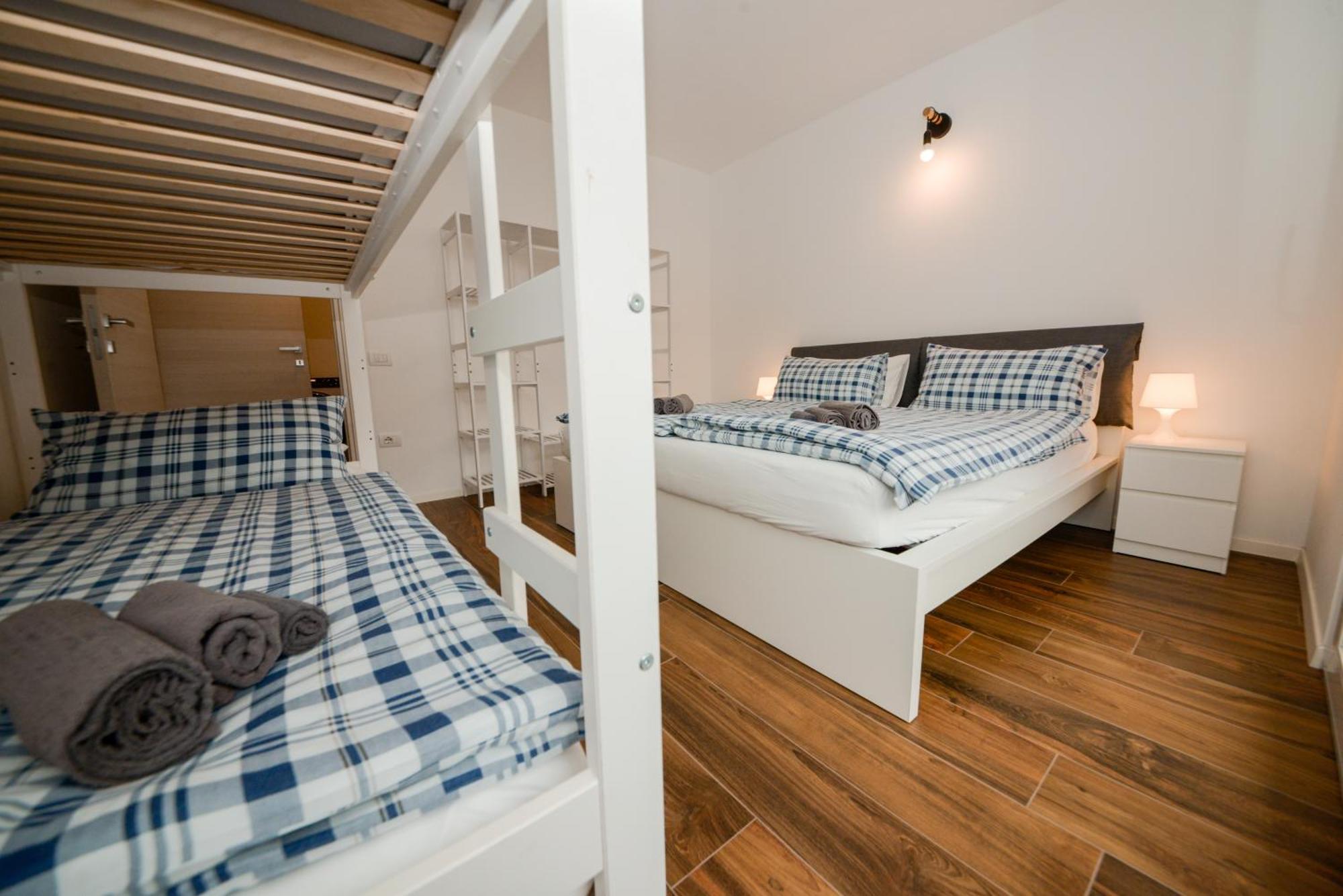 Garda Family & Solarium Lägenhet Riva del Garda Exteriör bild